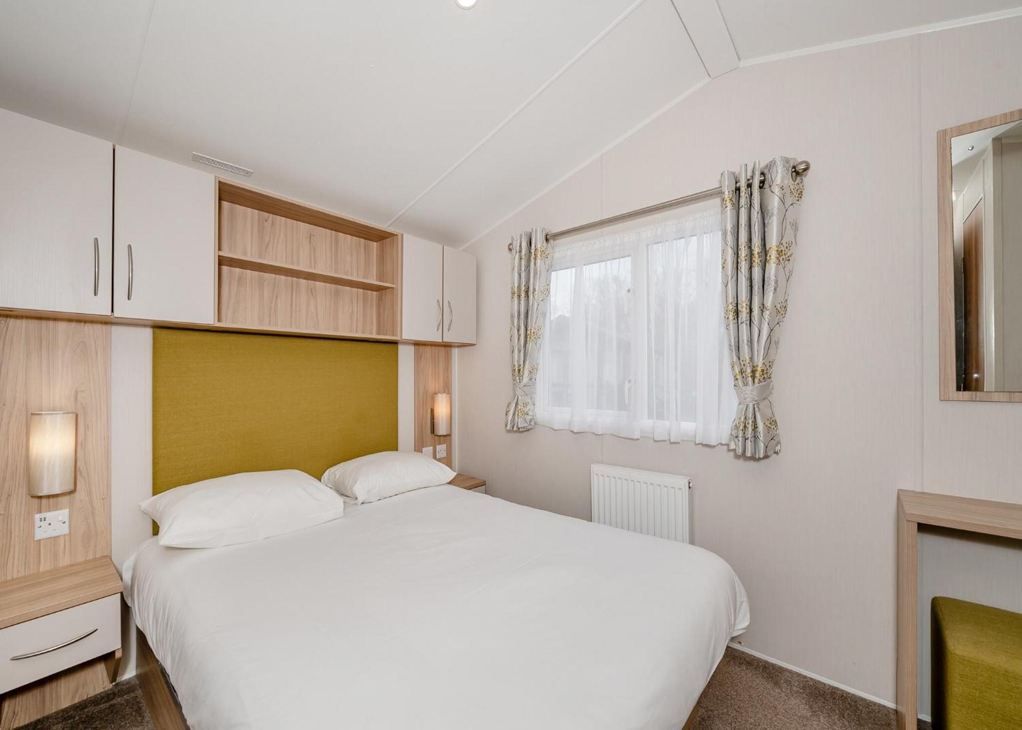 Castle Brake Holiday Park Woodbury Bagian luar foto